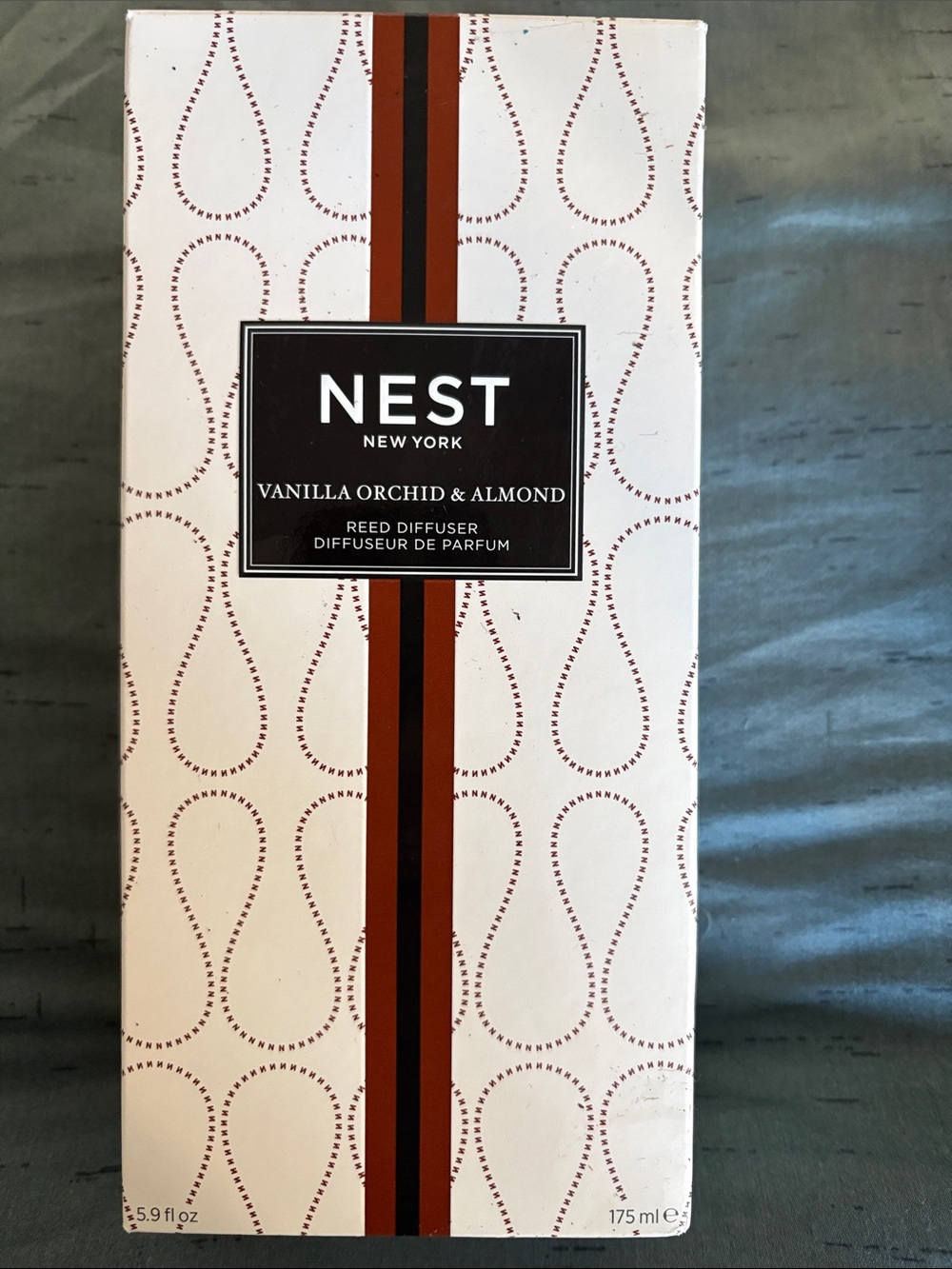 NEST Fragrances Vanilla Orchid & Almond Reed Diffuser - White and Brown